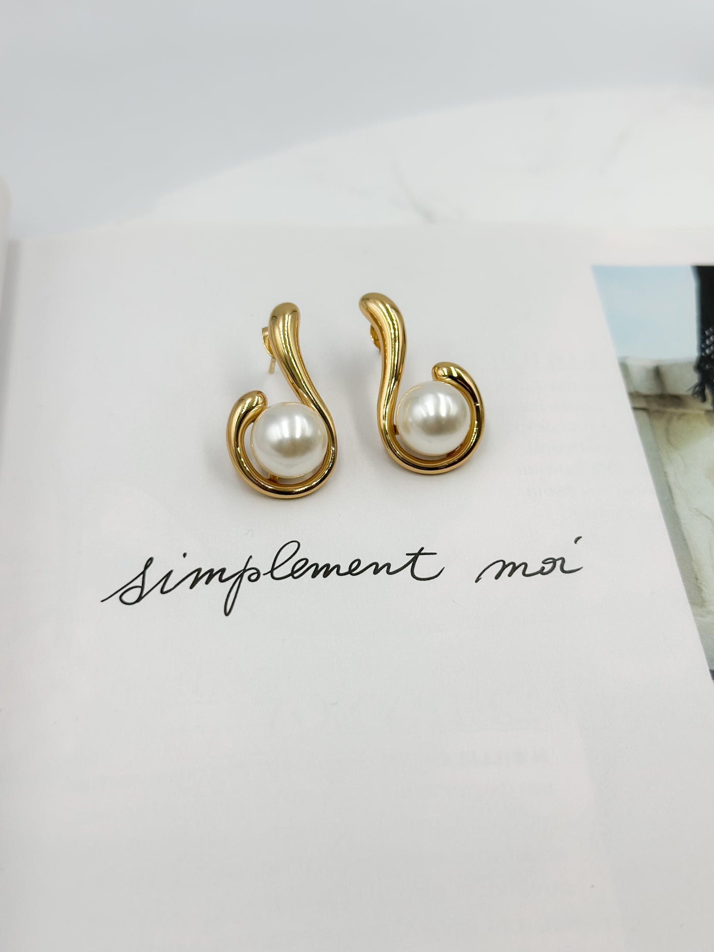 Pearlita Earrings