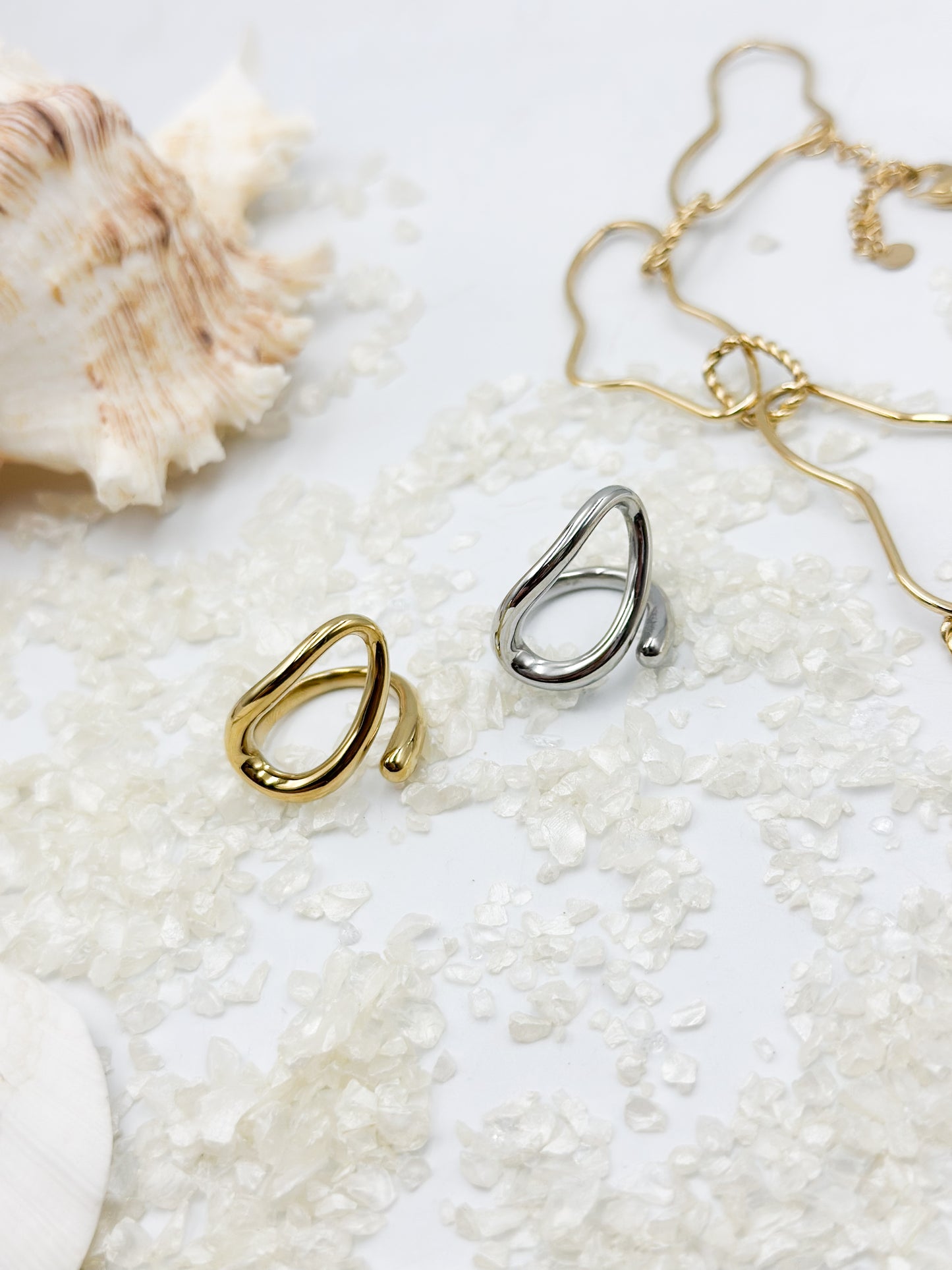 “Flow” rings