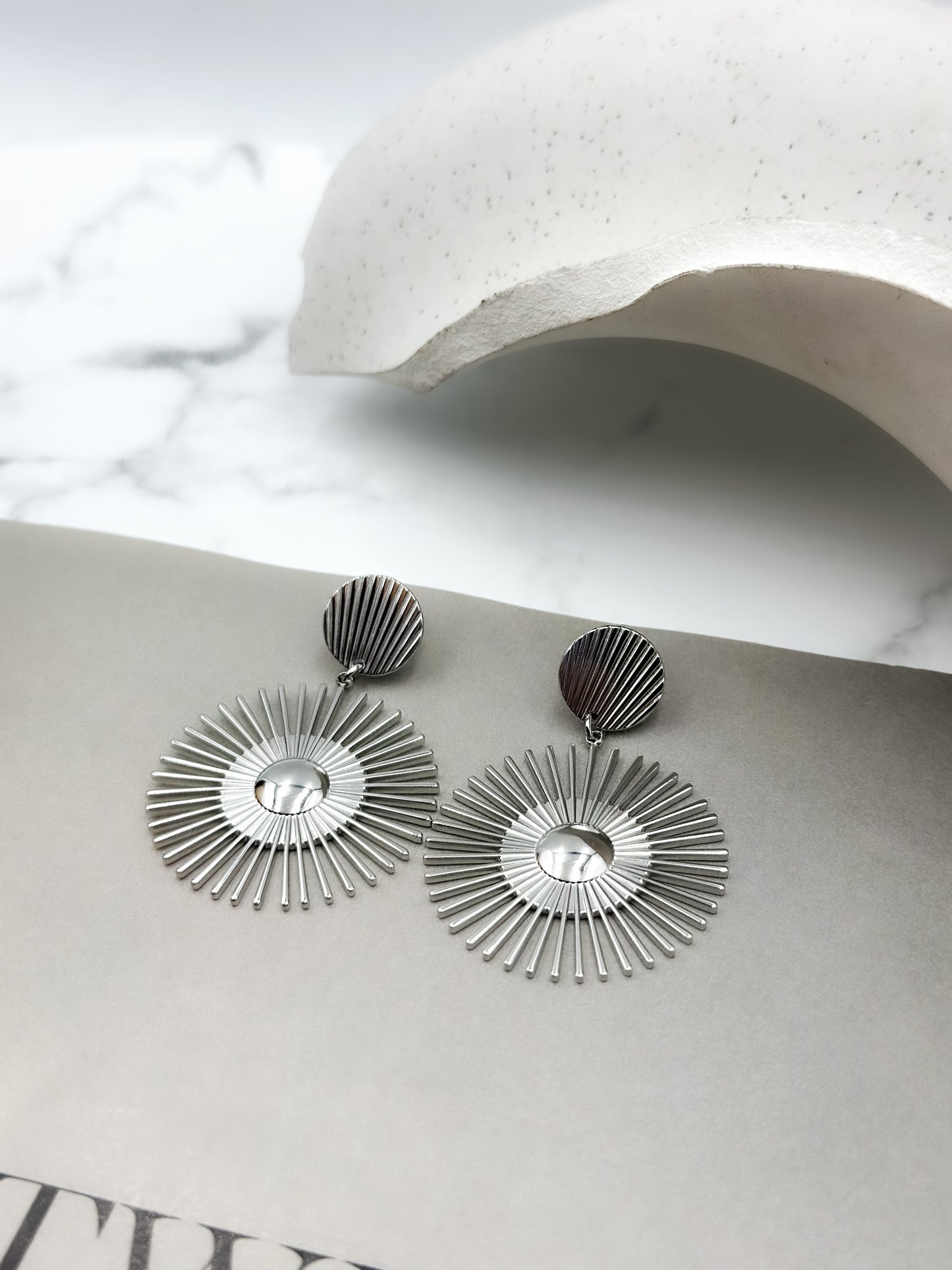 “Helia” earrings