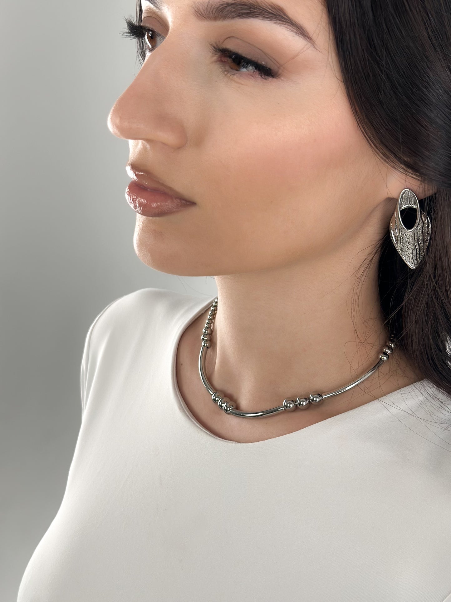 “Linear Motion” necklace