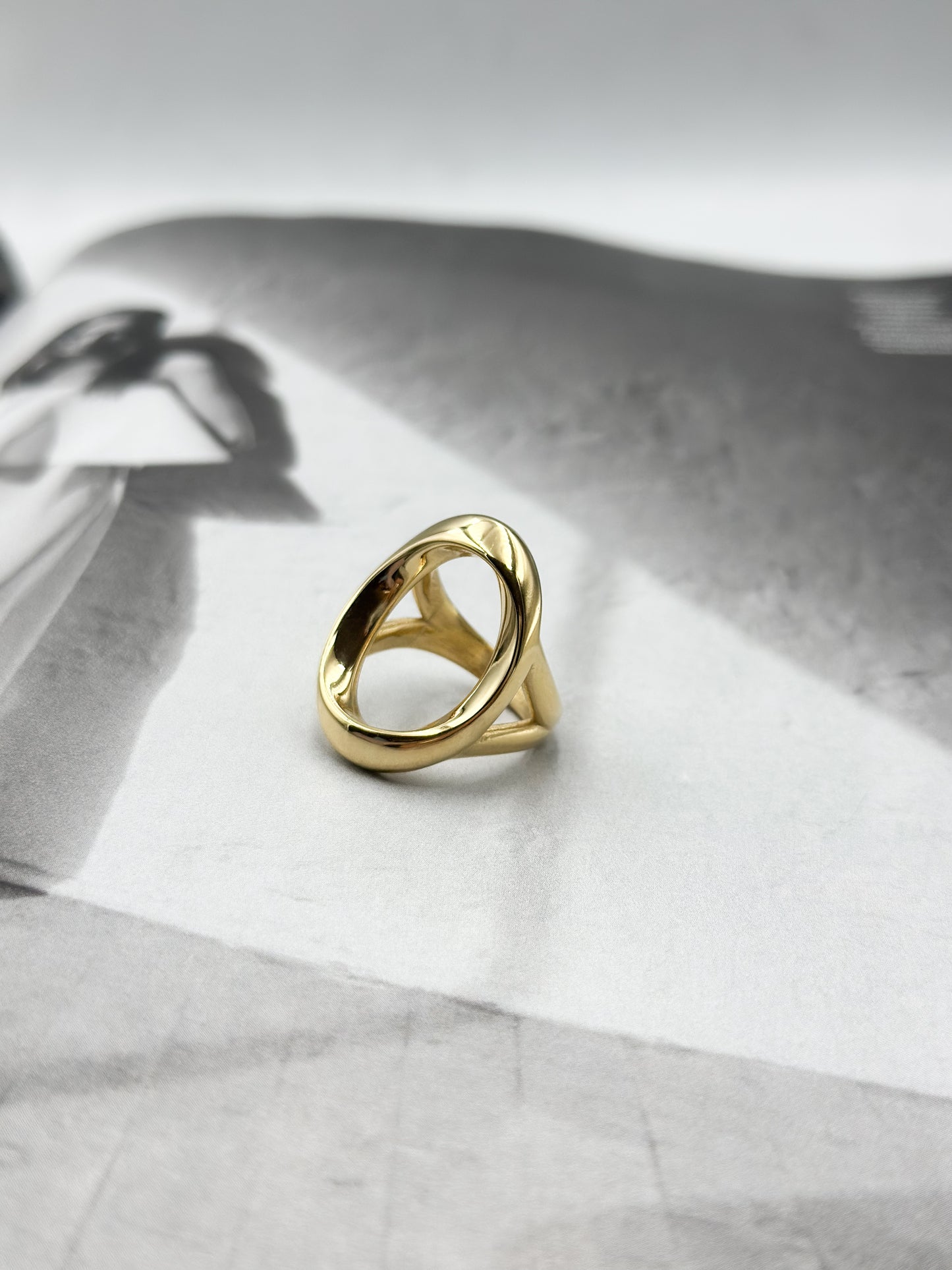 Circle ring