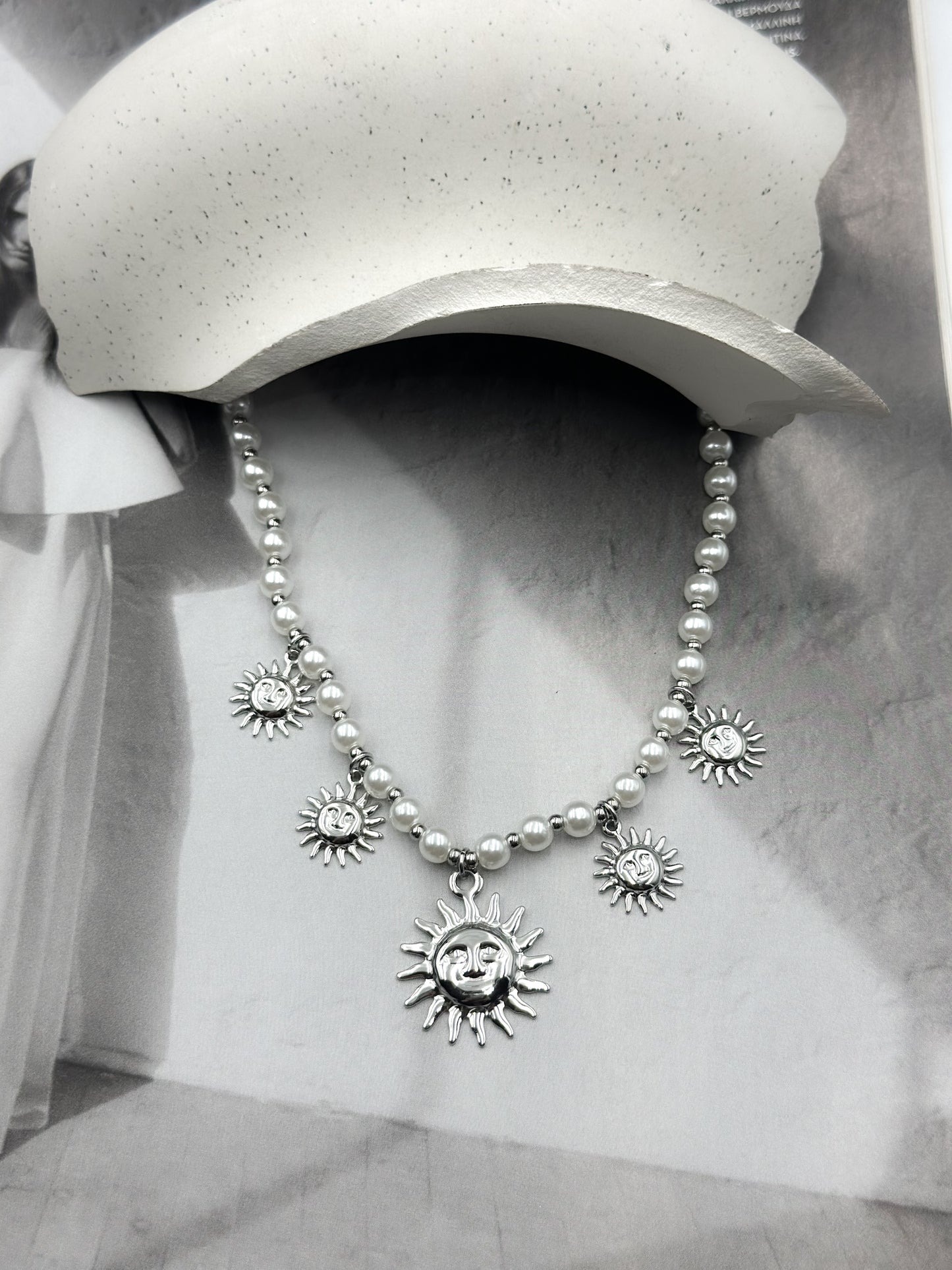 “Solar mystic” necklace