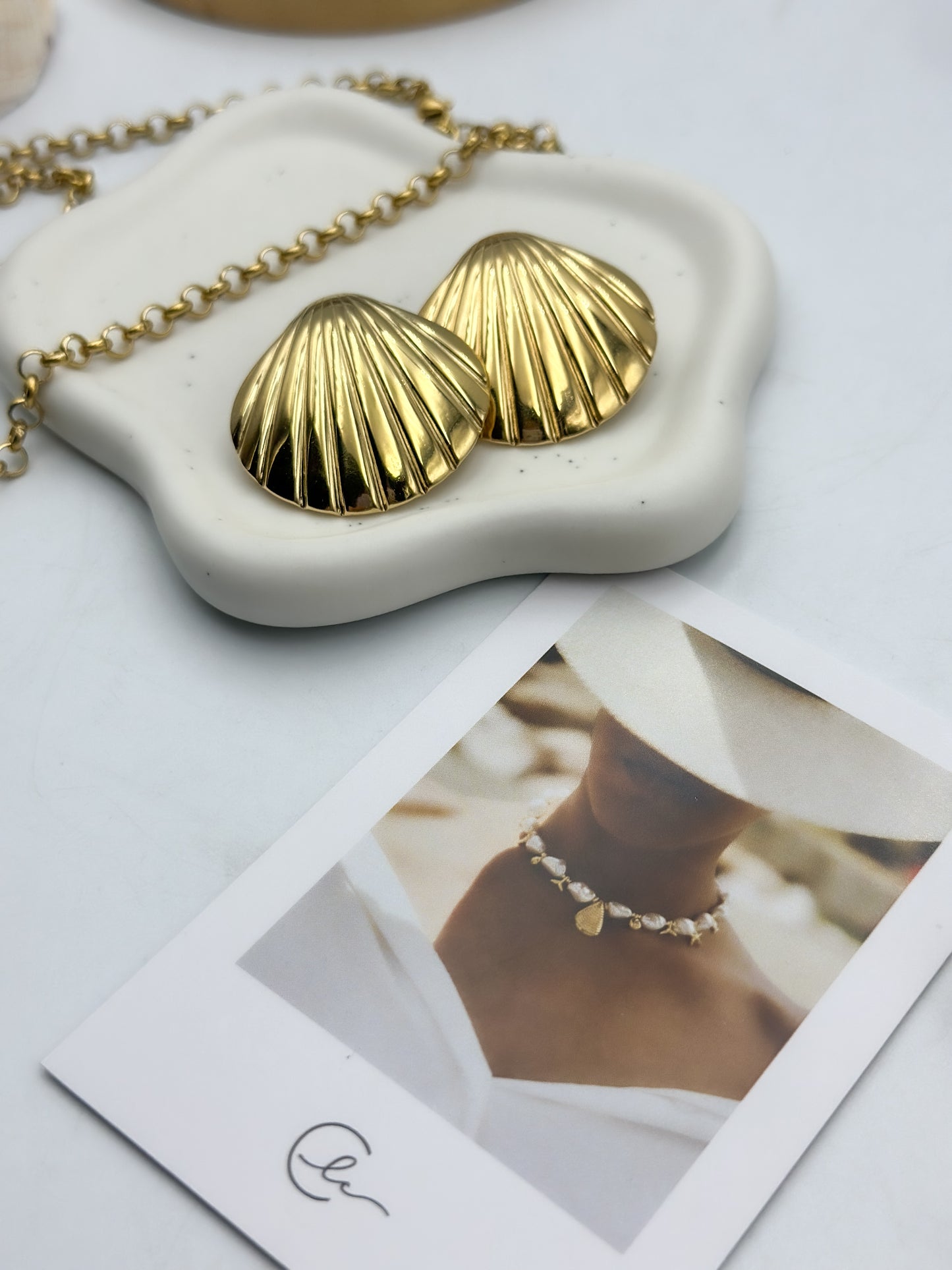 Shell earrings