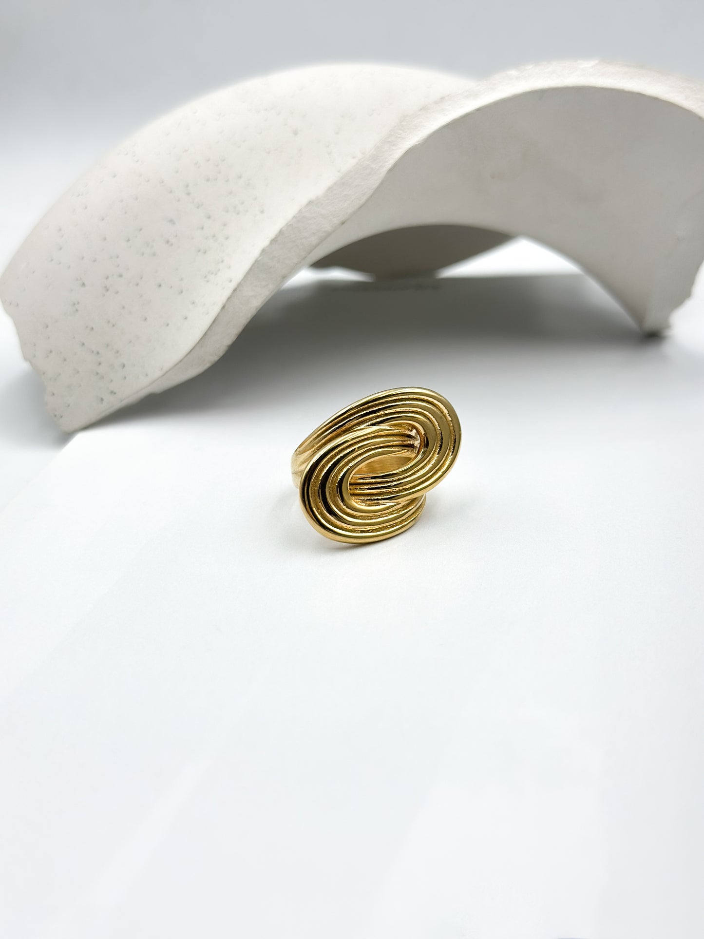 “Infinity Flow” ring