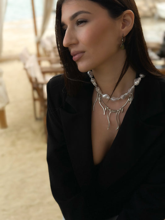 “Pearl Morphosis” necklace