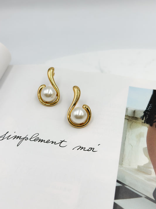 Pearlita Earrings