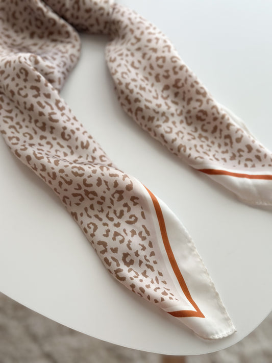 Nami scarf