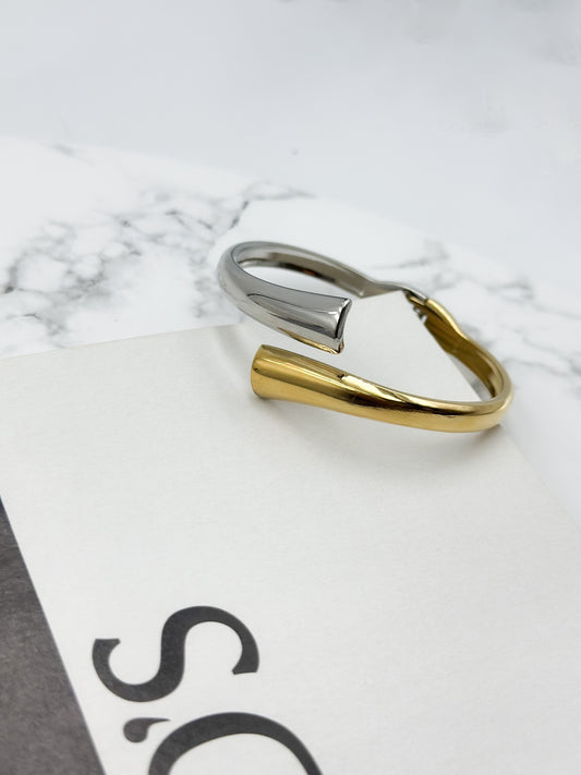 “Minimal Flow” bracelet