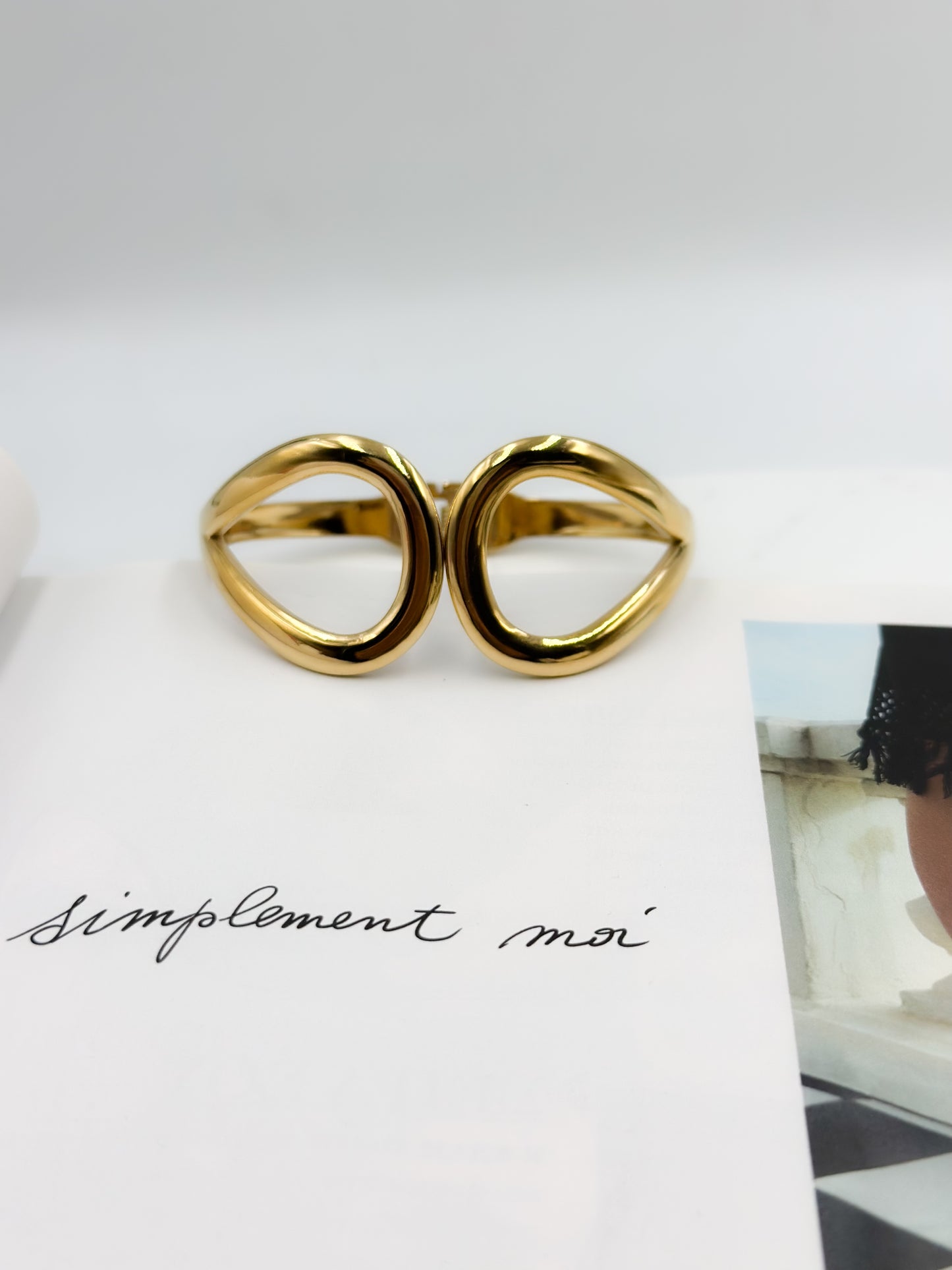 “Lumière Cuff” Bracelet