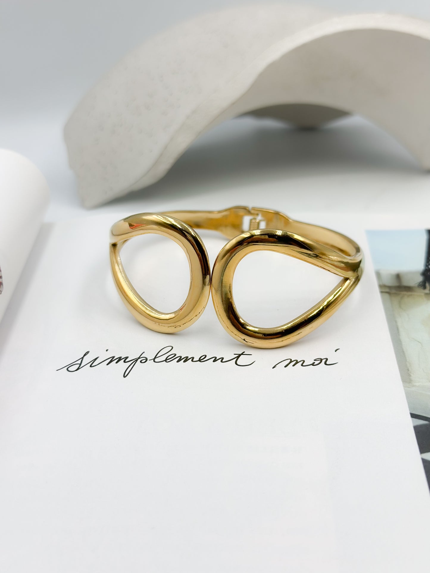 “Lumière Cuff” Bracelet