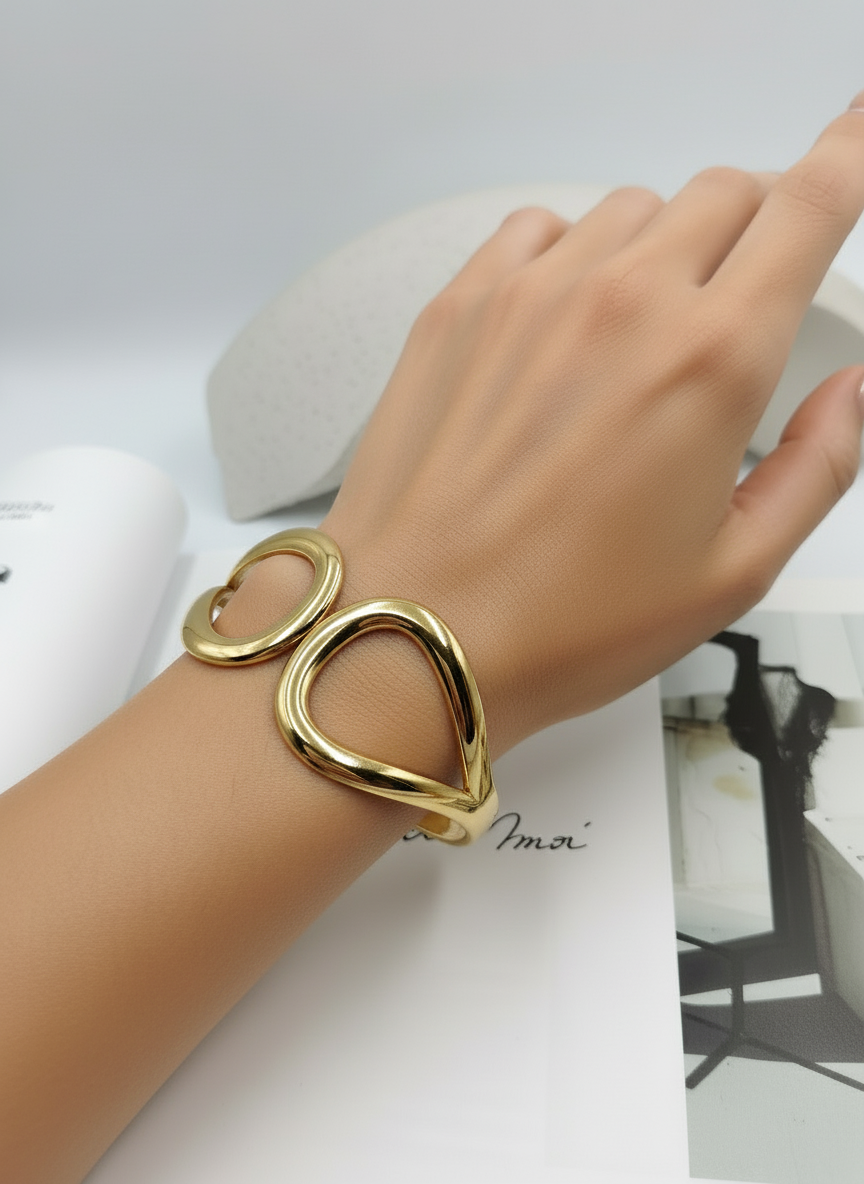 “Lumière Cuff” Bracelet